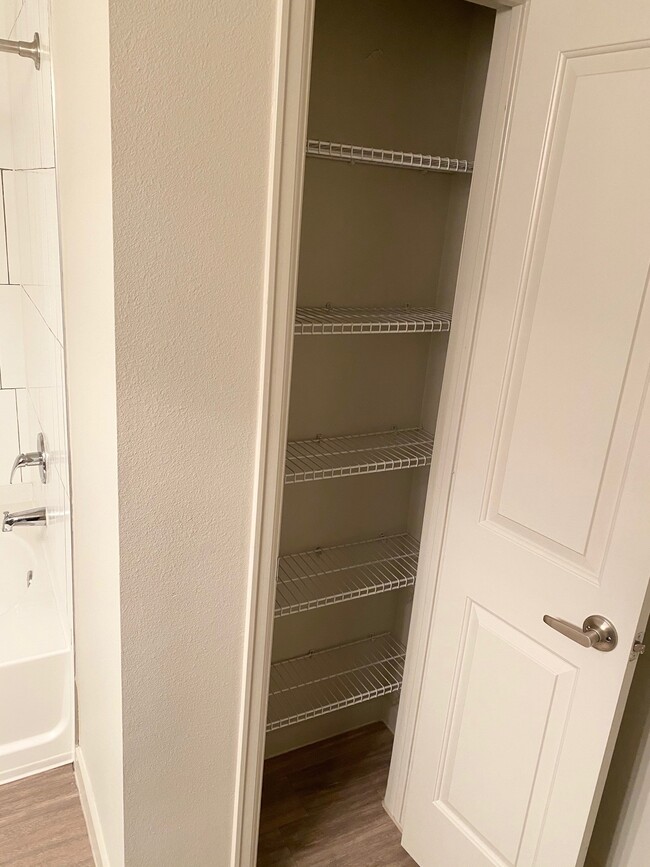 Building Photo - Mirabella Apartments