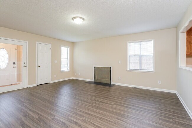 Building Photo - 2110 Arden Pl