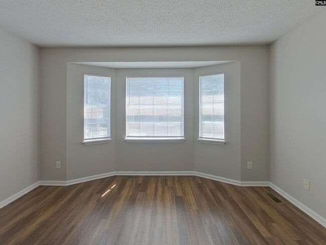 Building Photo - 108 Quinton Ln