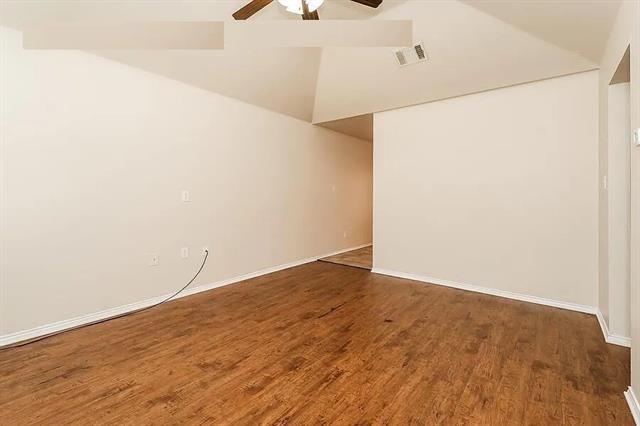 Foto del edificio - 136 Stewart Bend Ct