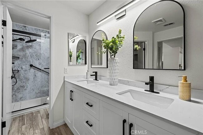 Building Photo - 24143 Del Monte Dr.