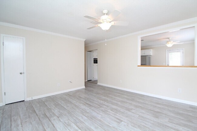 Foto del edificio - Updated 3BR/2BA Gulf Breeze Home with Fenced Yard Near Zoo & A-Rated Schools