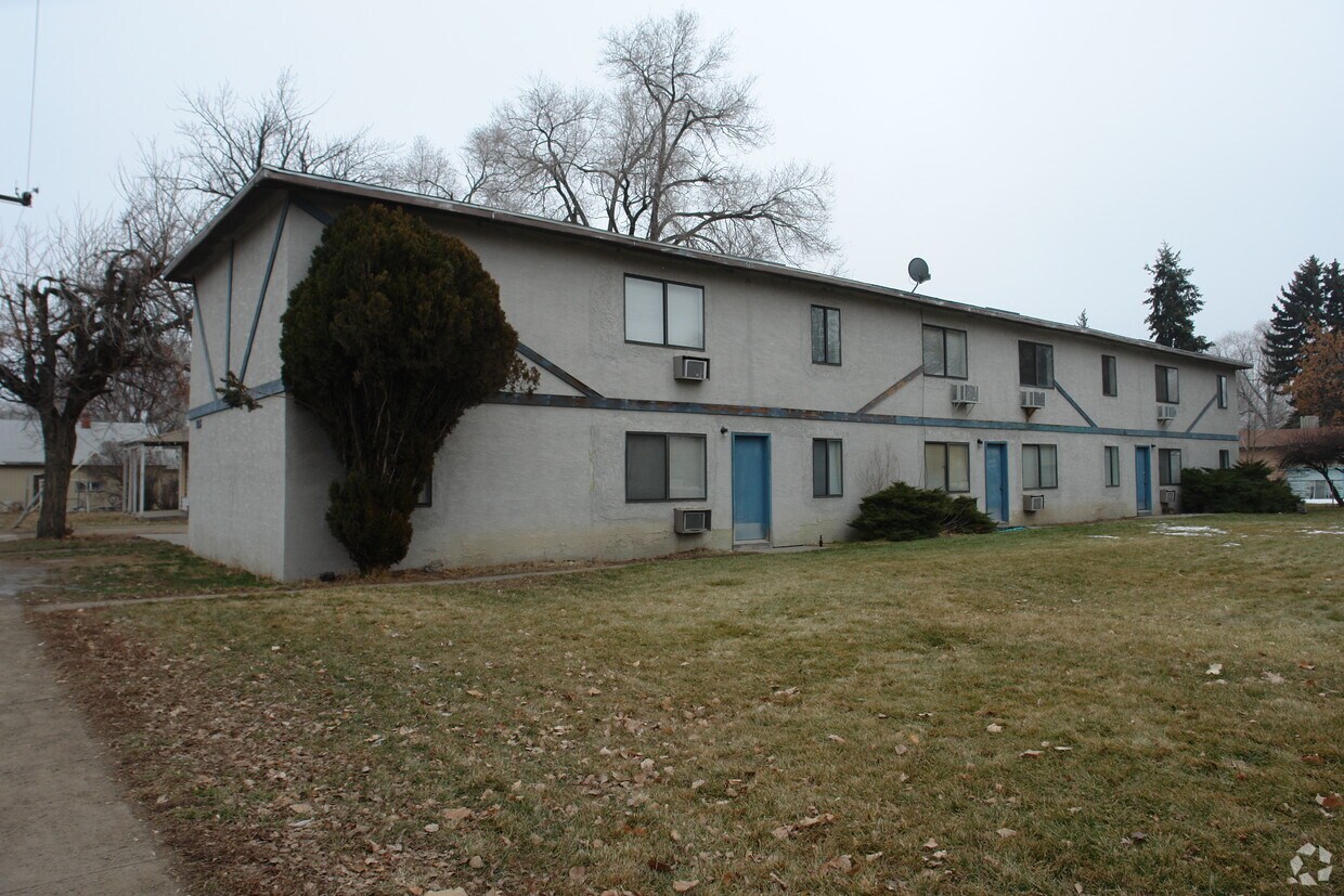 Foto del edificio - 1135 American Legion Blvd