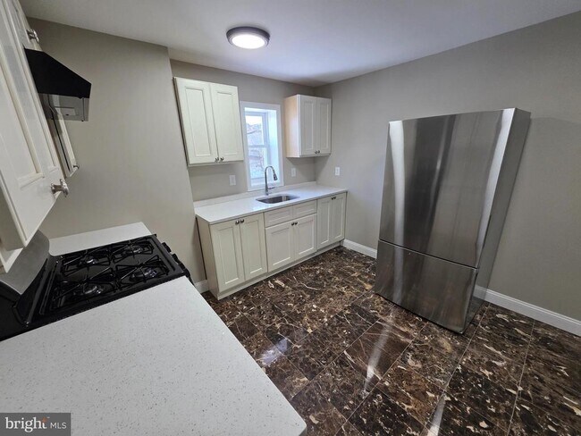 Foto del edificio - 107 Walnut Ave