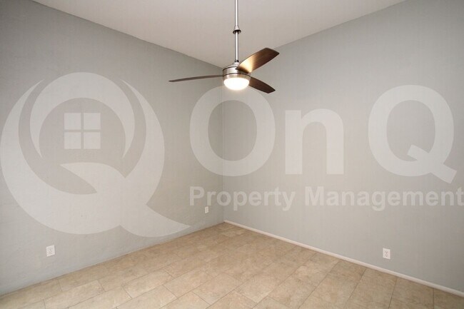 Building Photo - 322 E Huntington Dr