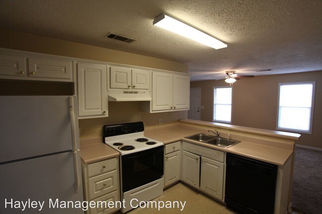 Building Photo - 3 br, 3 bath House - 1942 Panda Court