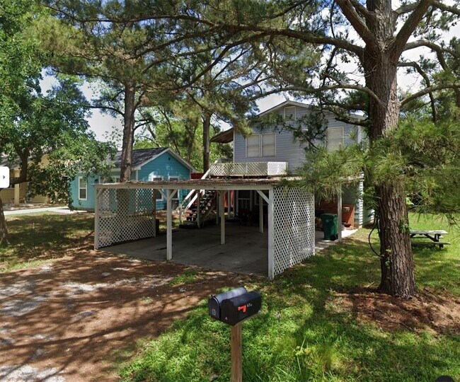 Foto del edificio - 4711 Bland St