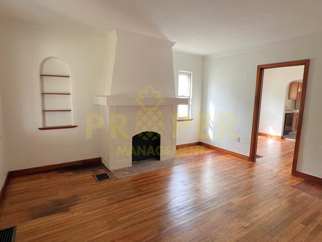 Foto del edificio - 2 bedrooms 1 bathroom house