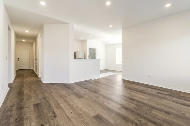 Foto del edificio - 47 10 Point Ln