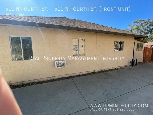 Building Photo - Cozy 3 Bedroom, 1 Bathroom Home with Drive...