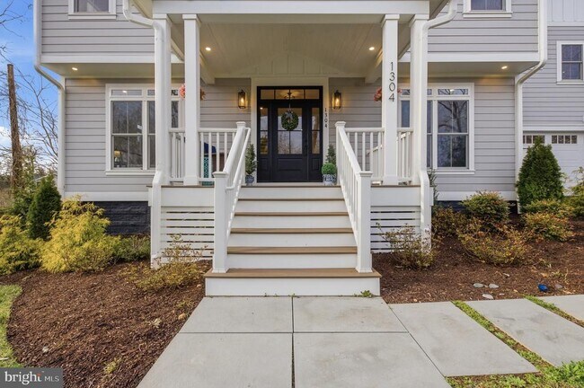 Building Photo - 1304 Gahant Rd