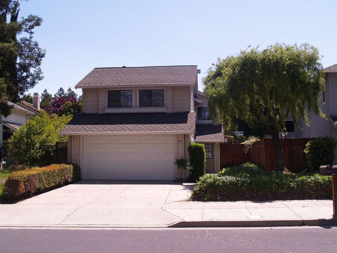 Primary Photo - Stunning Pleasanton Home in Great Location!