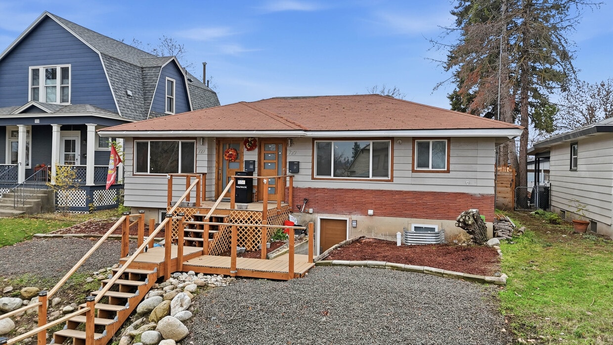 Foto principal - 729 W Augusta Ave