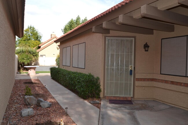 Foto del edificio - 4648 W Harrison St
