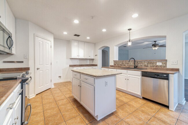 Foto del edificio - 10811 Marot Field