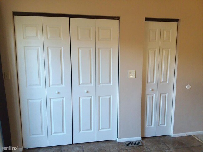 Foto del edificio - 2 br, 1.5 bath Townhome - 28 Murray Height...