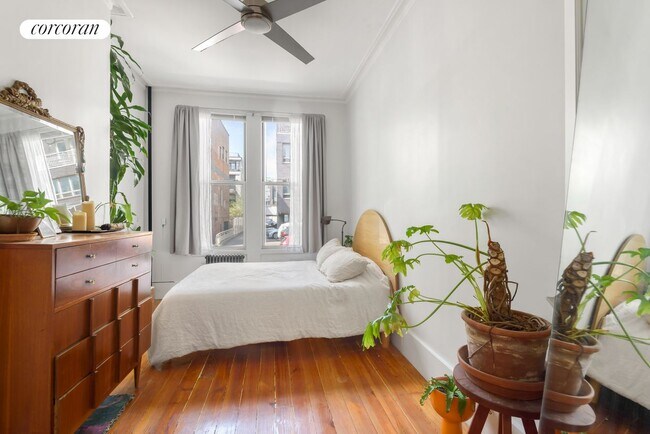 Foto del edificio - 138 Skillman Ave