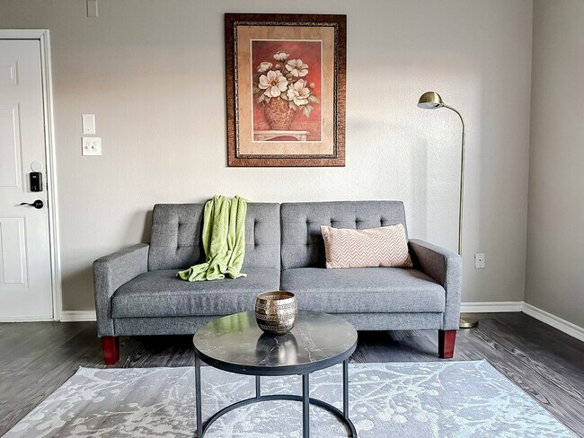 Foto del edificio - 6225 Saratoga Blvd