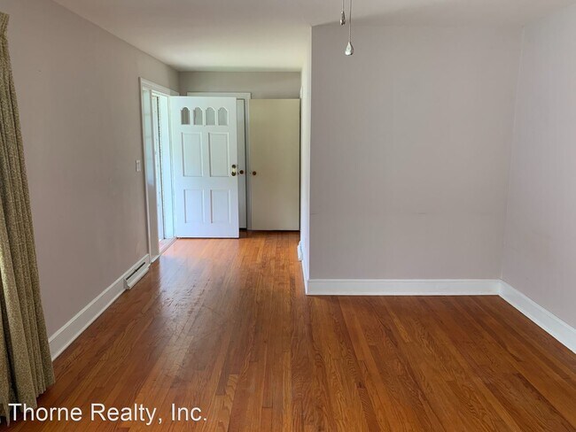 Building Photo - 3 br, 1 bath House - 1615 Hunter Hill Rd.