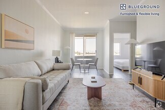 Building Photo - 14900 Moorpark St