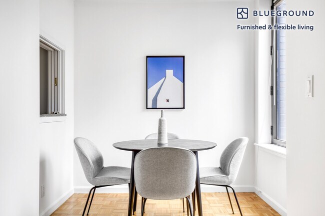 Foto del edificio - 150 E 57th St