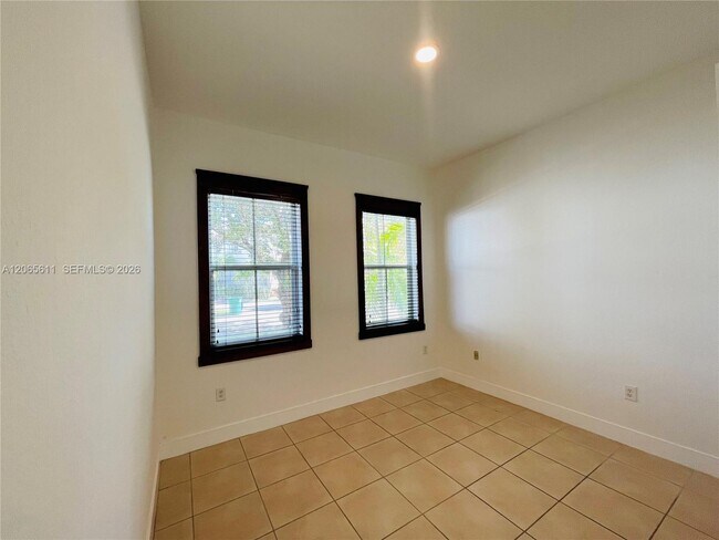 Building Photo - 18162 NW 91st Ct
