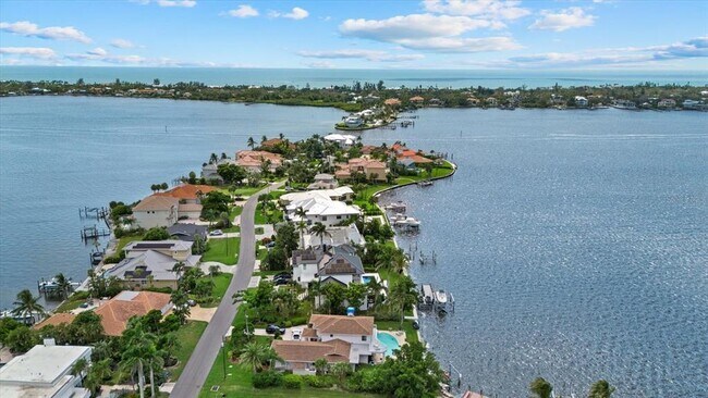 Foto del edificio - 1707 Caribbean Dr