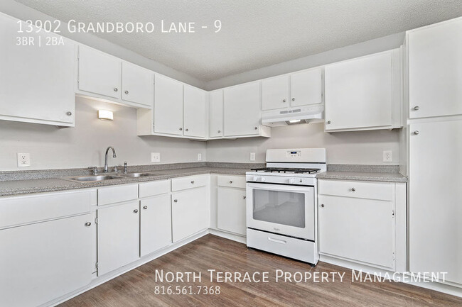 Building Photo - Charming Updated 3-Bed Apartment in Grandview
