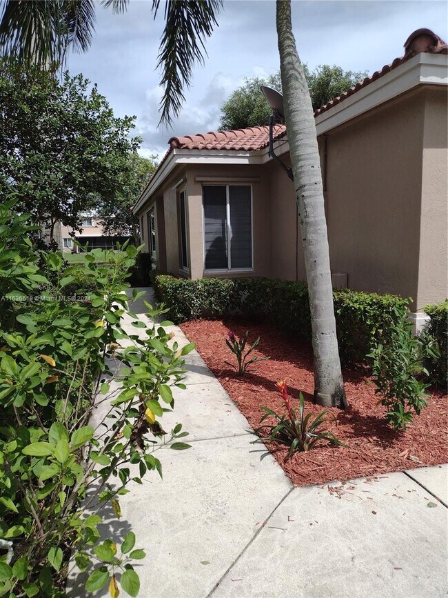 Foto del edificio - 1740 SW 110th Terrace