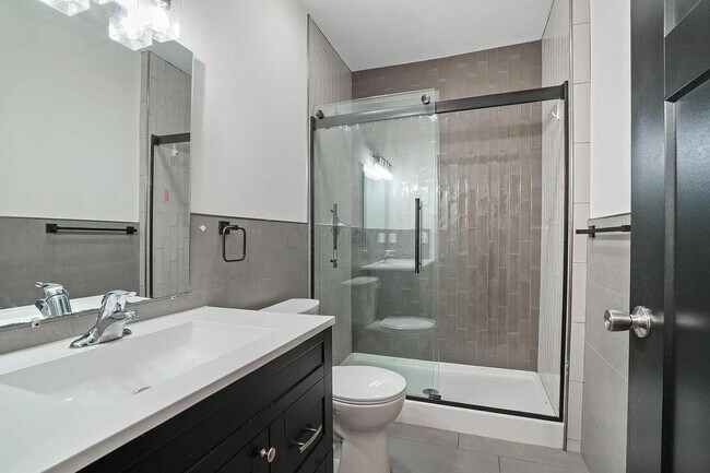 Foto del edificio - 2278 Ridgeway Ave