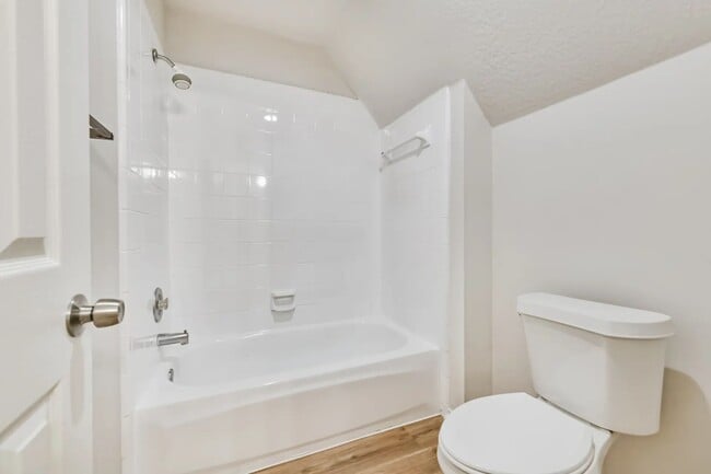 Foto del edificio - 106 Mango St