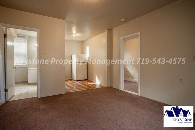 Foto del edificio - Ground Level, One Bedroom Apartment with A...