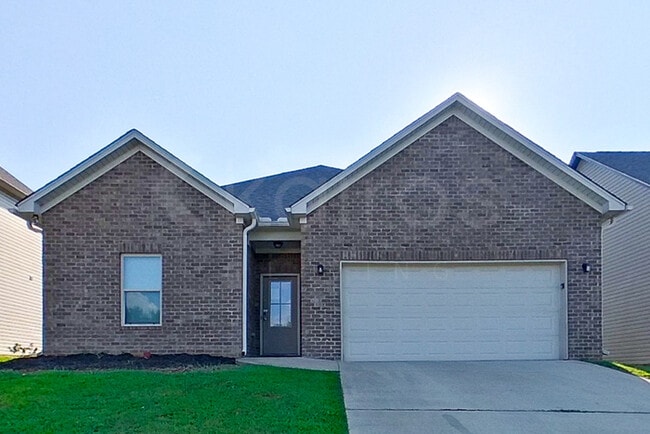 Building Photo - 8008 Shadesbrook Dr
