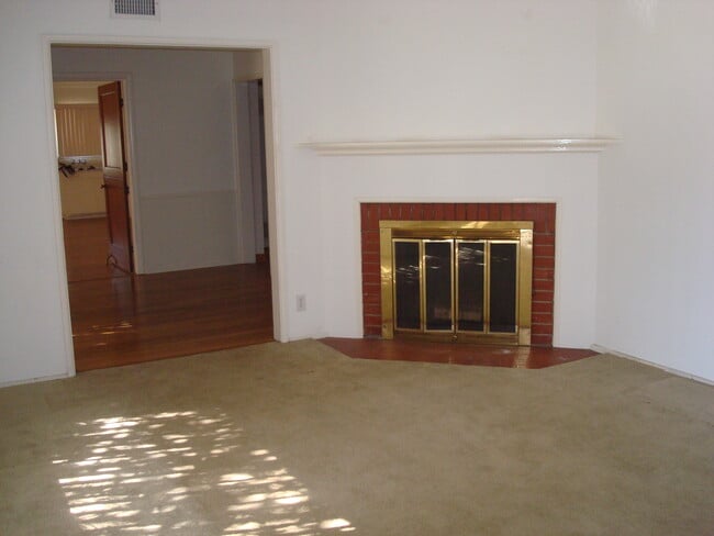 Foto del edificio - 4127 Ocana Ave