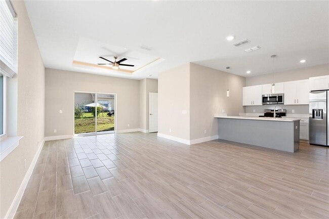 Building Photo - 740 Fraser Ct
