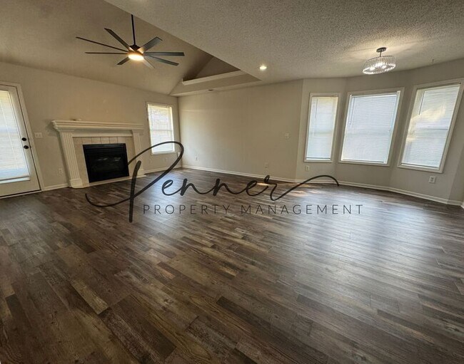 Foto del edificio - 407 SW Hoke Ln