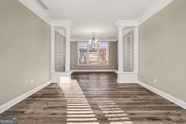 Building Photo - Fully Renovated Spacious 4BR Home nestled in beautiful community!