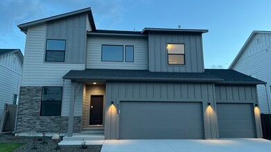 Building Photo - 7149 W Blackberry Dr