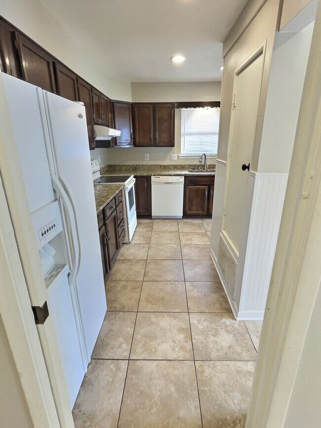 Foto del edificio - 3 Bedroom home located in Ocean Springs