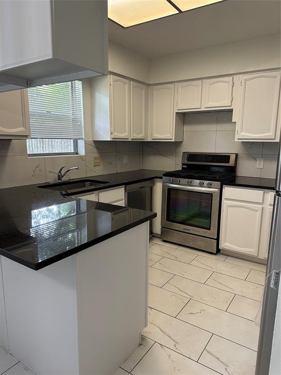 Building Photo - 7919 Carvel Ln