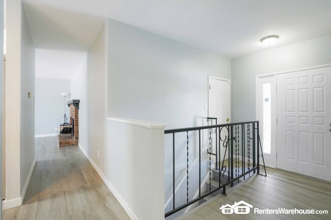 Building Photo - 2282 S Braun Way