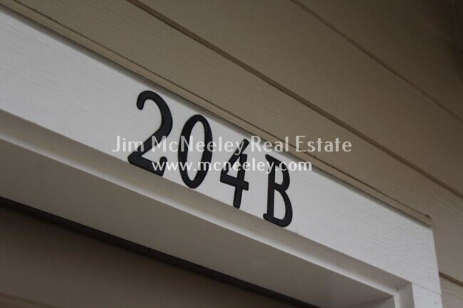 Building Photo - heib01