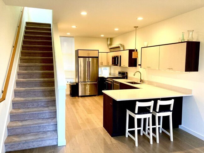 Foto del edificio - 5011 A 40th Ave NE