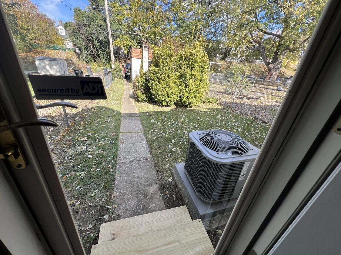 Photo - 7202 Sindall Rd (Parkville, MD)