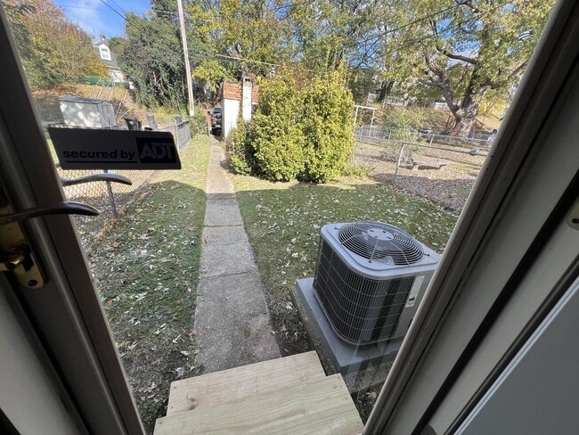 Photo - 7202 Sindall Rd Townhome