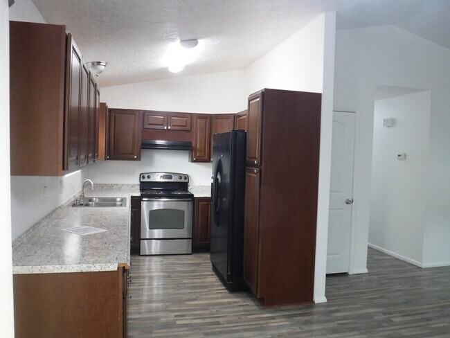 Foto del edificio - 1156 Twin Parks Dr