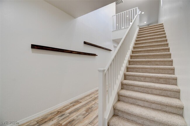 Foto del edificio - 2613 Romarin Terrace