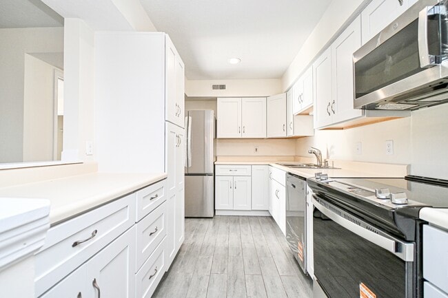 Foto del edificio - 3021 Stratford Ct
