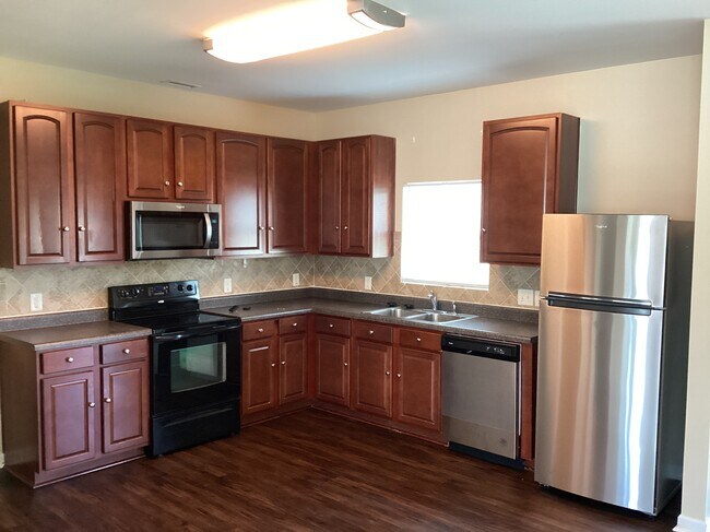 Foto del edificio - 1018 Skillbeck Rd