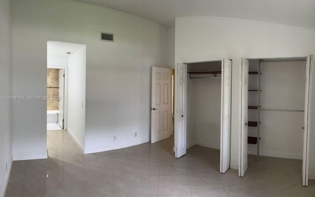 Building Photo - 6361 NW 170th Ln